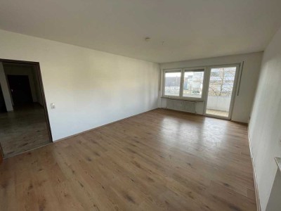 Zentrale 4 Zimmerwohnung mit Tiefgarage, virtueller Rundgang