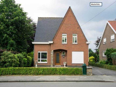 Provi frei Wohnhaus mit Garage in 40878 Ratingen -