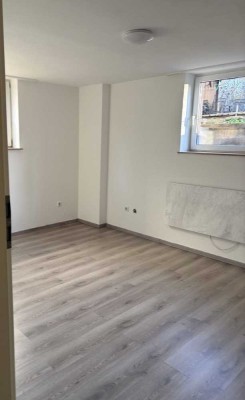 2,5-Zimmer-UG-Wohnung für Singles oder Paare in Filderstadt (Bernhausen) zentrale Lage (nähe S-Bahn)