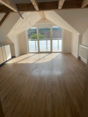 Erstbezug: DG-Wohnung (2. Stock) mit EBK ca. 97m² in 74196 Neuenstadt-Kochertürn zu vermieten