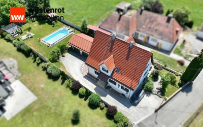Charmantes Einfamilienhaus mit großem Grundstück und Pool
