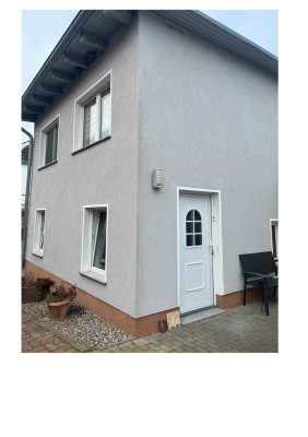 Ansprechende und vollständig renovierte 2-Raum-Wohnung in Altefähr