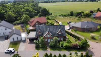 Exklusives Einfamilienhaus mit Stil und Technik auf ca.250m² Wohnfläche