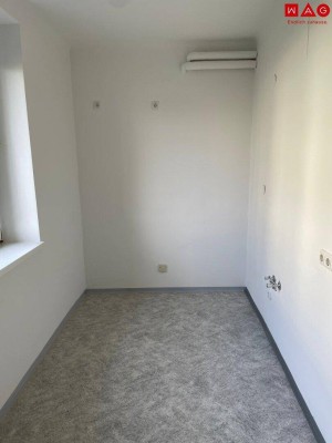 Jetzt einziehen &amp; sparen! Herbstaktion: 1 Monat mietfrei! – Sanierte 2-Zimmer-Wohnung im EG mit Lift &amp; Keller – Zentrale Lage in Wels!