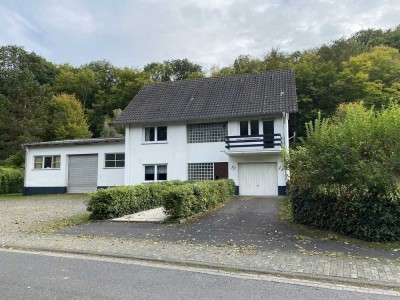 Repräsentatives Wohn- und Geschäftshaus im idyllischen Vinxtbachtal -  Nähe Bad-Breisig