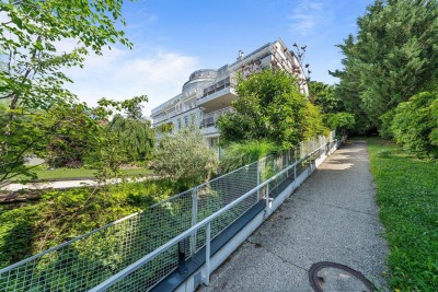 Wohntraum am Schafberg – Lichtdurchflutete Wohnung mit Loggia