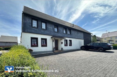 Historisches Einfamilienhaus mit schönem Grundstück