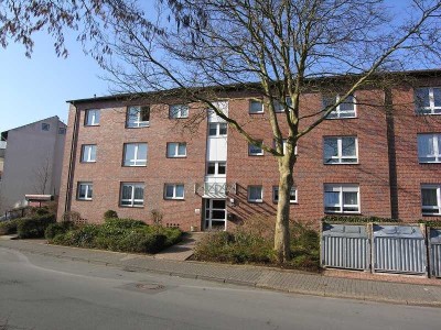 Geräumige 2 Zimmer Wohnung in der Glatzer Straße mit Balkon