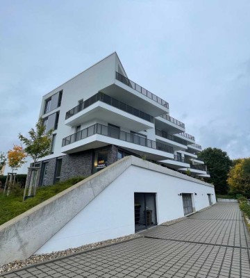 Exklusive 3-Zimmer Wohnung im 1. OG mit großem Balkon in Niedernhausen