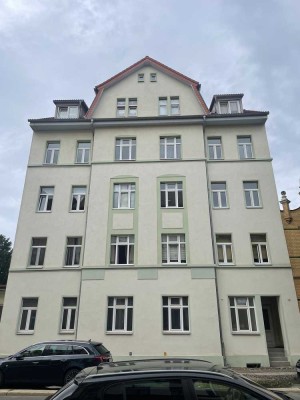 3-Raumwohnung mit Balkon und Einbauküche in Altenburg