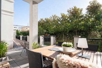 Df.-Golzheim: Elegante 5-Raum-Wohnung mit Privatgarten und großer Terrasse/Veranda