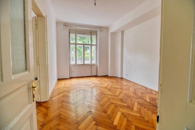 Großzügige Altbauwohnung in TOP Lage in 8010 Geidorf | Loggia