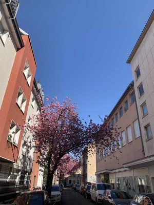 Zwischenmiete: große, geräumige Maisonette-Wohnung in Nippes für 9 Monate