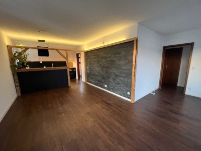 Einziehen und wohlfühlen: 3,5-Zimmer-Wohnung mit Dachloggia und Garage