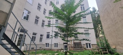 Zwei Eigentumsobjekte mit Gartenanteil – Alleinstehendes Hofhaus im Altbaugebäude nahe Rudolfstiftung!