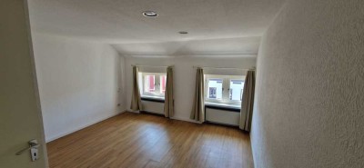 Stolberg- Zentrum: 53 qm Gut geschnittene  Altbau Stadtwohnung Nähe Krankenhaus mit Charme