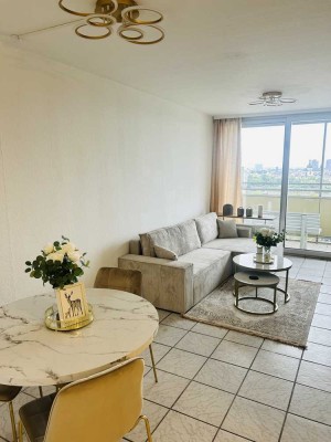 2,5-Zimmer Wohnung in Ludwigshafen Mitte VOLLMOBILIERT mit spektakulärer Aussicht mit