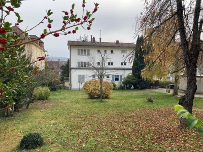 Schönes 3 -Zimmer-Domizil im Altbau mit großzügigem Garten & Terrass zu vermieten