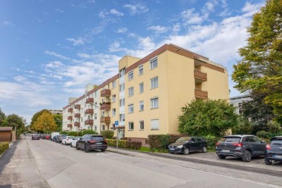 Renovierungsbedürftige 1,5-Zimmer-Wohnung mit Südbalkon in gepflegter Wohnanlage!