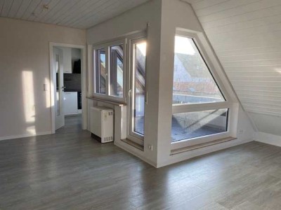 Helle 2,5-Zimmer Dachgeschosswohnung in Stuttgart-Möhringen