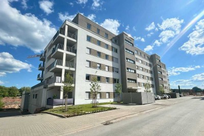Exklusives Penthouse mit Dachterrasse – Erstbezug, barrierefrei, KfW 55, Aufzug, Stellplatz