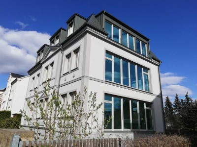 luxuriöse 4-Raumwhg. in ruhiger Lage von Radebeul-West mit Stellplatz & Balkon