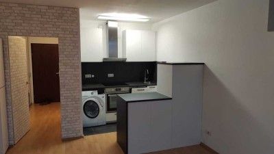 Modernes Apartement mit Balkon - komplett neu renoviert