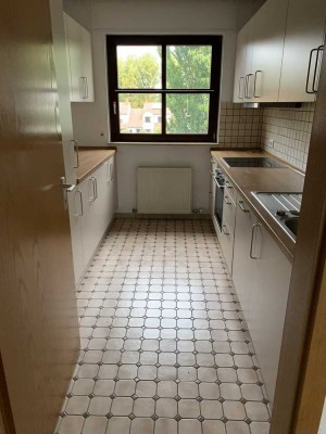 Schöne helle 2-Zimmer Wohnung mit zwei Loggien in Sulzbach (Taunus)
