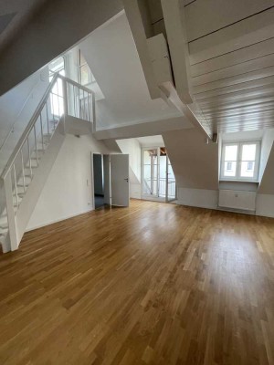 Wunderschöne Maisonettewohnung mit Dachterrasse in München-Laim