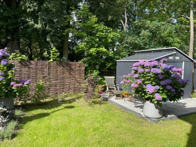Moderne A+ Haushälfte mit Garten, EBK & 5 Zimmern in Potsdam-Fahrland