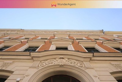 Spannende Anlage ++ Großzügige 2 Zimmer in historischem Altbau ++ Südbalkon