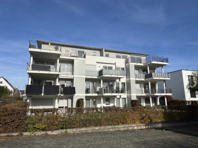 Gepflegte 3-Zimmer-Penthaus-Wohnung mit großer Terrasse und TG-Stellplatz