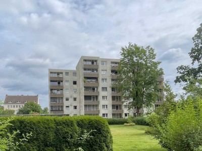 Erdgeschosswohnung mit Balkon und Tiefgarage
