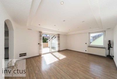 Coole 4-Zimmer-Maisonette-Wohnung mit viel Potenzial, Sonnenterrasse u. Garage