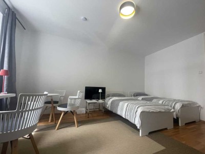 Möbliertes Apartment in bester Lage in Schwabing!