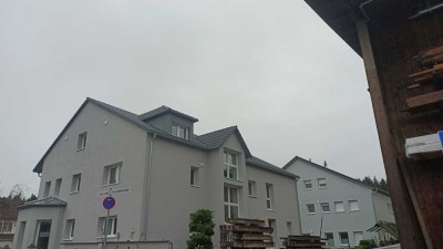 2-Zimmer Dachgeschosswohnung in Welden mit Einbauküche