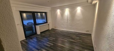 Stilvolle, modernisierte 5-Raum-DG-Wohnung mit Balkon in Düren