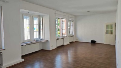 Großzügige Wohnung in zentraler Lage