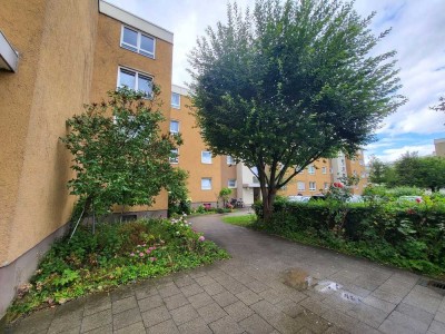 Schöne, frisch renovierte 2-Zimmerwohnung mit Balkon in Augsburg-Lechhausen zu vermieten