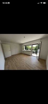 Neuwertige 3-Zimmer-Wohnung WG -geeignet am Eselsberg