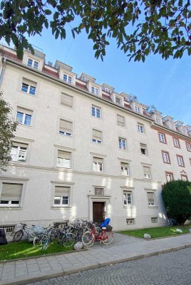 Möblierte 3-Zimmer-Hochparterre-Wohnung mit Balkon in München-Laim