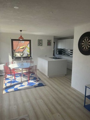 Modernisierte Maisonette-Wohnung mit moderner Küche, zwei Balkonen und zentraler Lage in Ludwigsburg