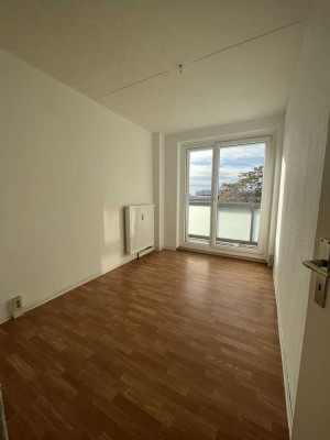 4 Zimmer mit Balkon!
