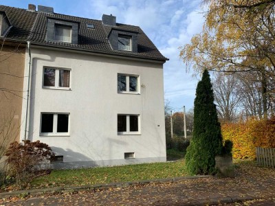 Helle 3 Zimmer Wohnung in Köln-Dellbrück mit Balkon im Grünen