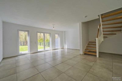 BEFRISTET bis 12/26: Reihenmittelhaus mit Havelblick, Carport und Garten.