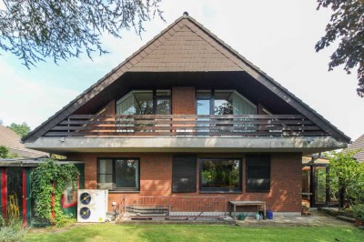 Gepflegtes Einfamilienhaus mit neuer Wärmepumpe, Garten und Garage in Waldrandnähe