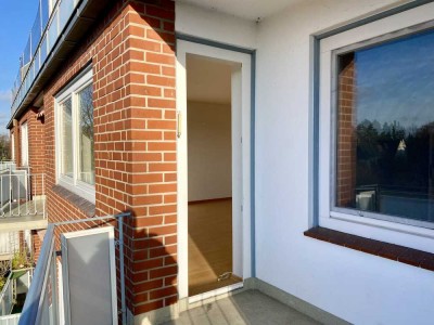 Sonnige 73 m² Wohnung mit Balkon in kleiner Sackgasse von Hamburg-Wandsbek (provisionsfrei - privat)