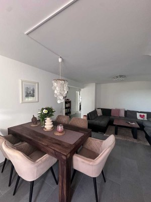 **Moderne 3-Zimmer-Wohnung in begehrter Halbhöhenlage von Esslingen-Wiflingshausen**