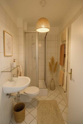 Sanierte 2-Raum-Wohnung mit Einbauküche in Frankfurt