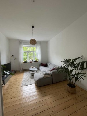 Ansprechende 3-Zi-Whg mit EBK und Balkon nahe HBK
